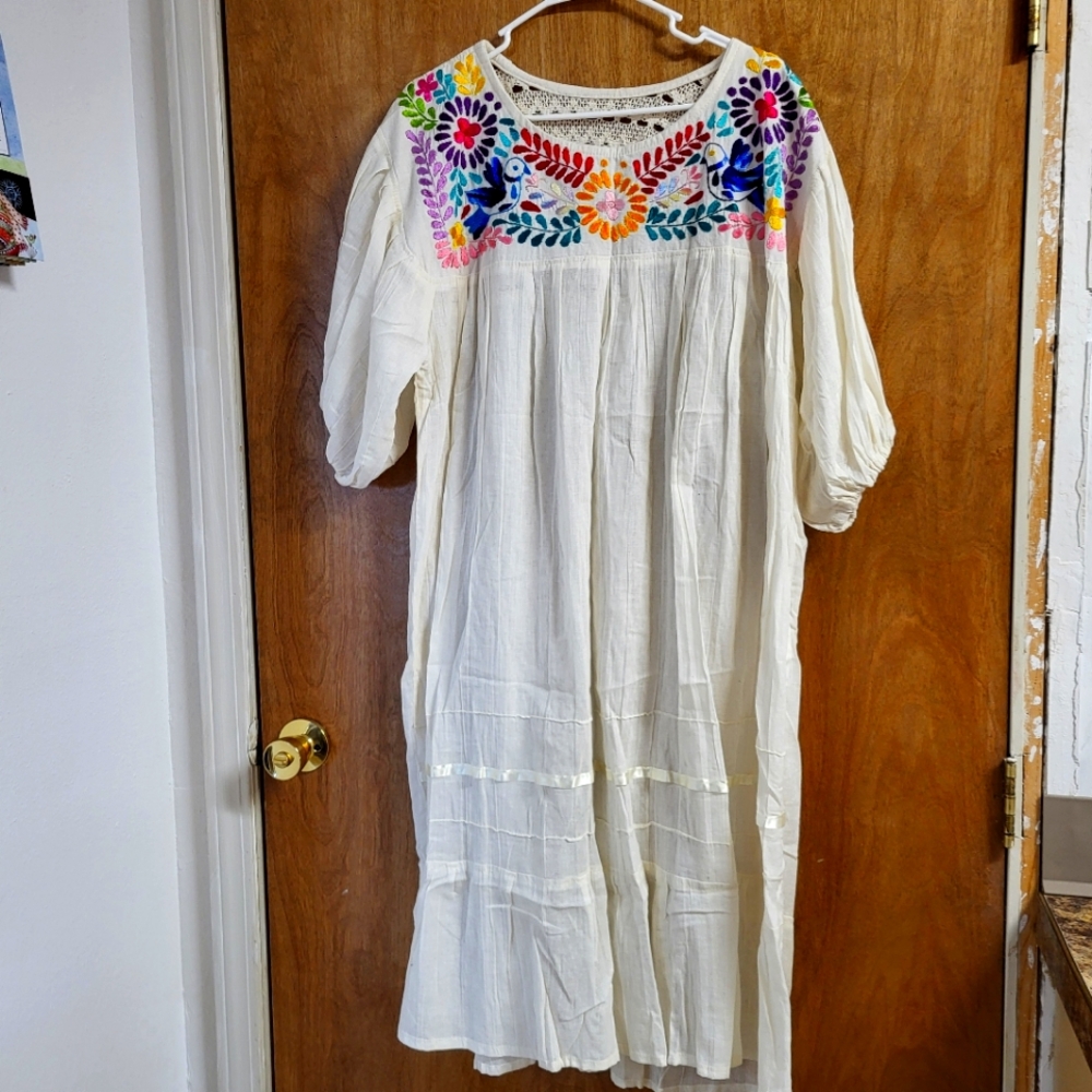 Cream cotton gauze dress, with embroidery